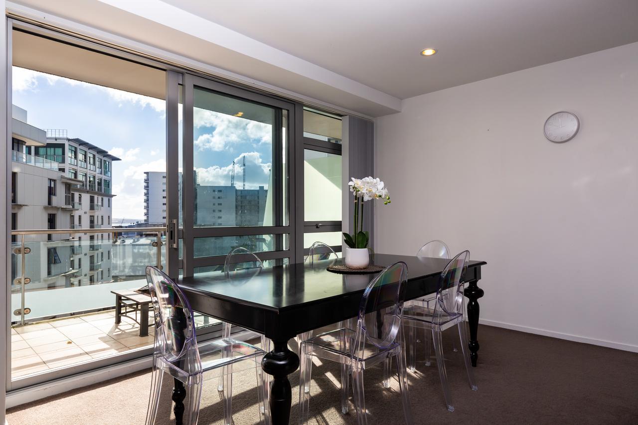 Beautiful Central Home With Balcony Auckland City Exterior photo